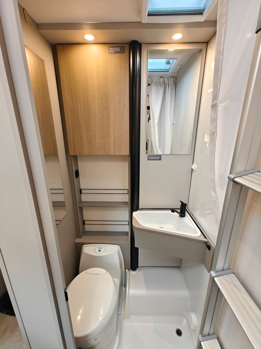 Fahrzeugabbildung LMC Tracer 690 EL - Chassis Design, 140PS, MJ2026! -
