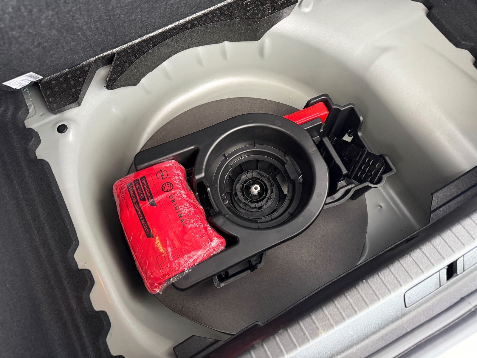 Fahrzeugabbildung Opel Corsa F 1.2 Turbo GS KlimaA,LED,Navi,SHZ,ACC,PDC