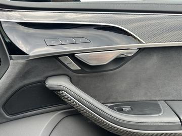2024 AUDI A8 — миниатюра 19