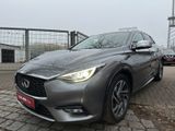 Infiniti Q30 2.2 d AWD Premium 360°Kamera*Alcantara*PDC* - Infiniti Q30: Premium