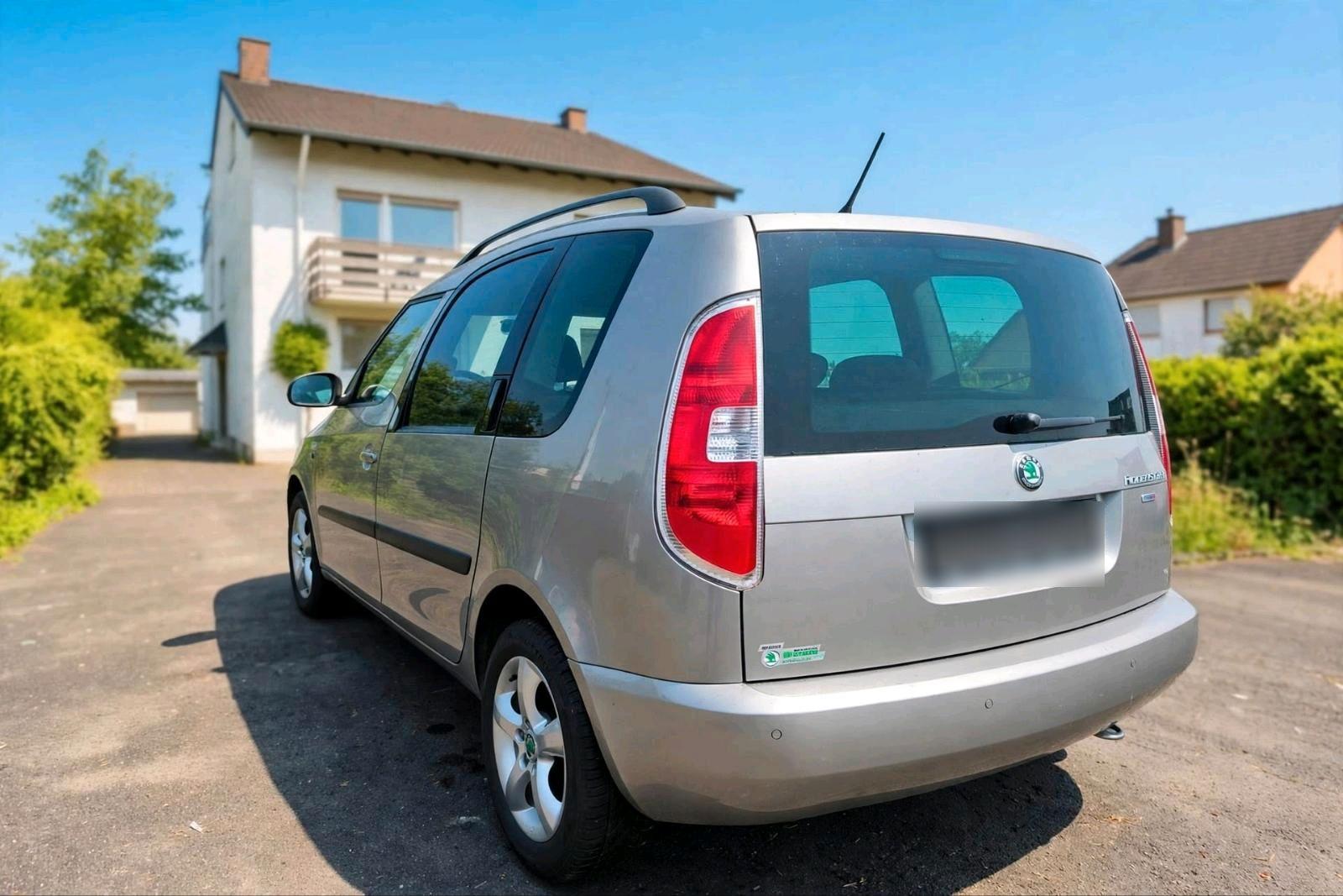 Skoda Roomster 2012 — photo 7