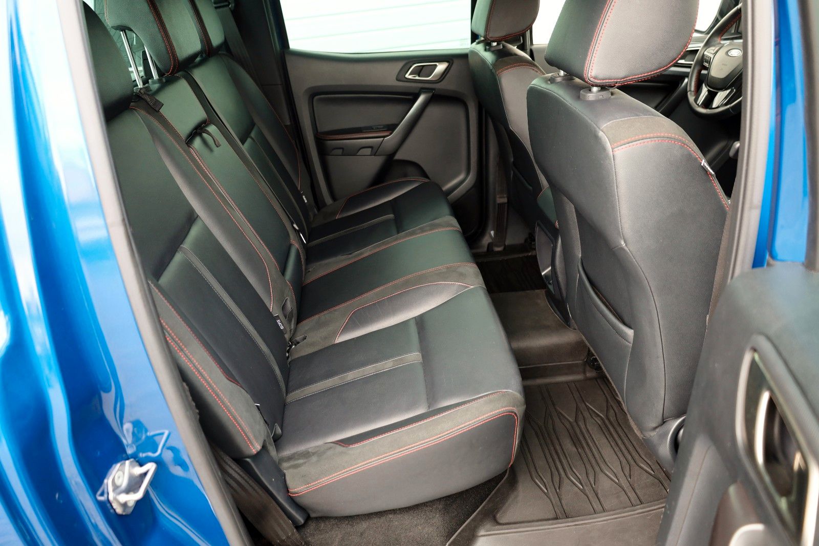 Fahrzeugabbildung Ford Ranger Stormtrak/Wildtrak ,Standhzg,Rollo el.AHK
