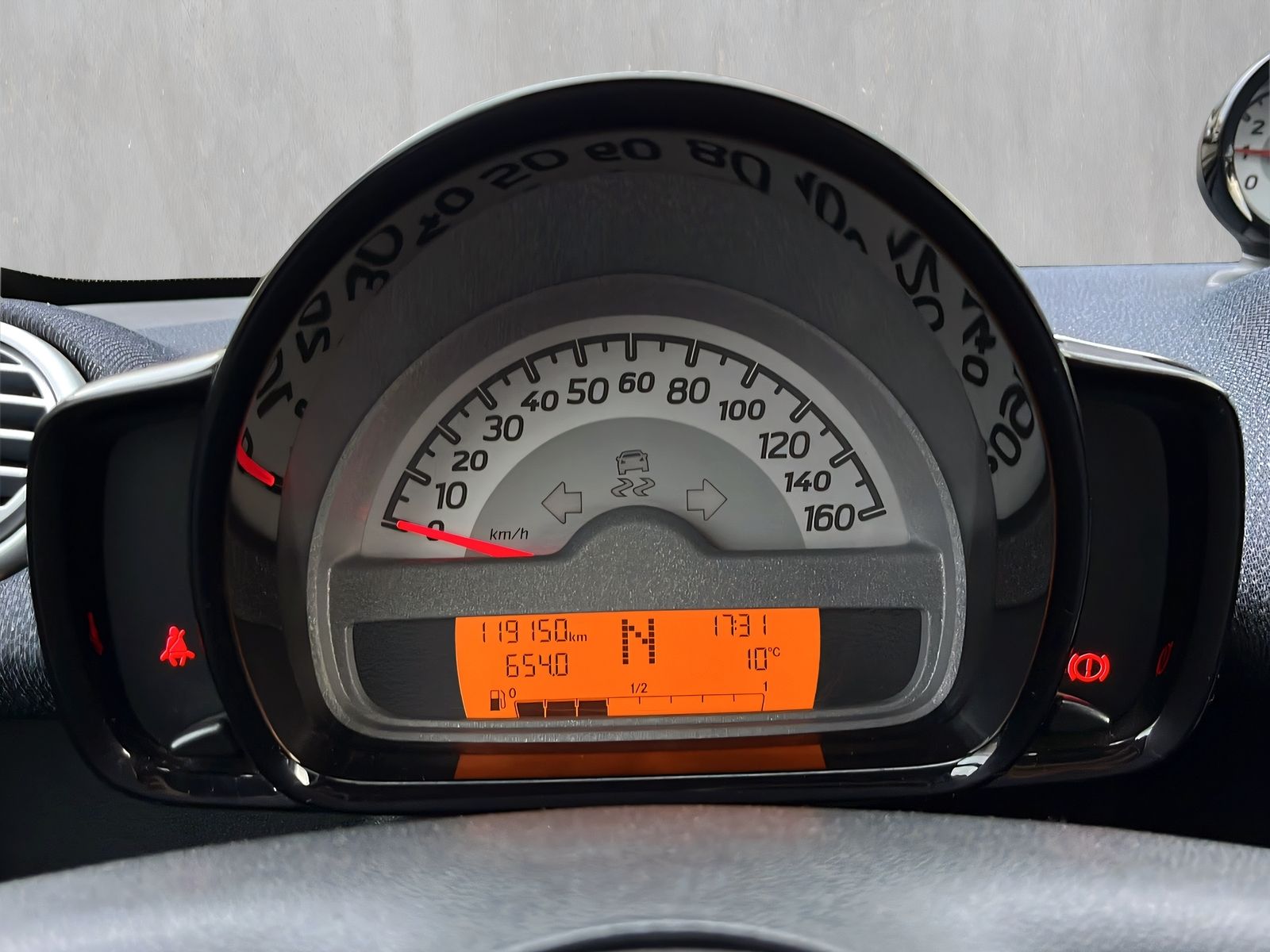 Fahrzeugabbildung Smart ForTwo Cabrio MHd AUT. KLIMAAUT. SITZHEIZUNG