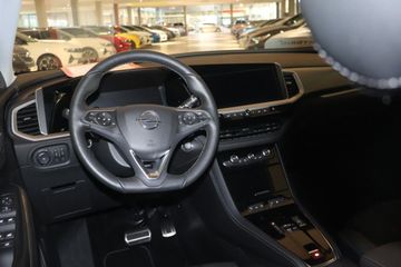 Fotografie des Opel Grandland (X) Grandland Plug-in-Hybrid 1.6 DI AT Elegance