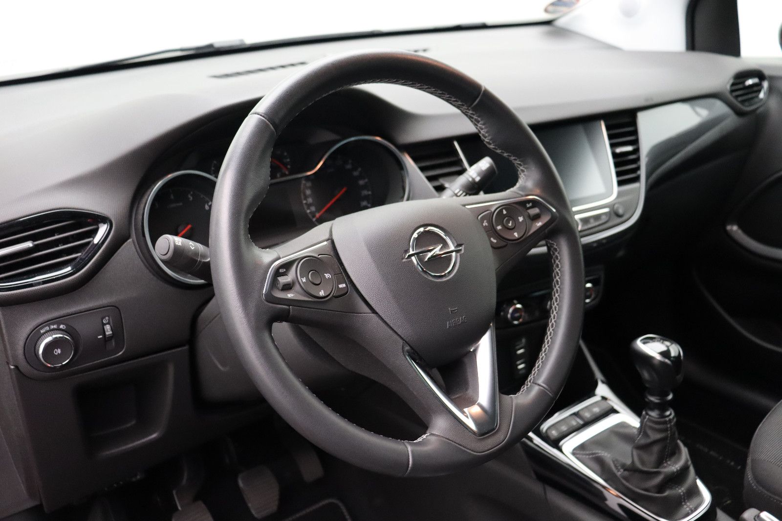 Fahrzeugabbildung Opel Crossland 1.2 Elegance AHK/LED/DAB/AppleCP/RK