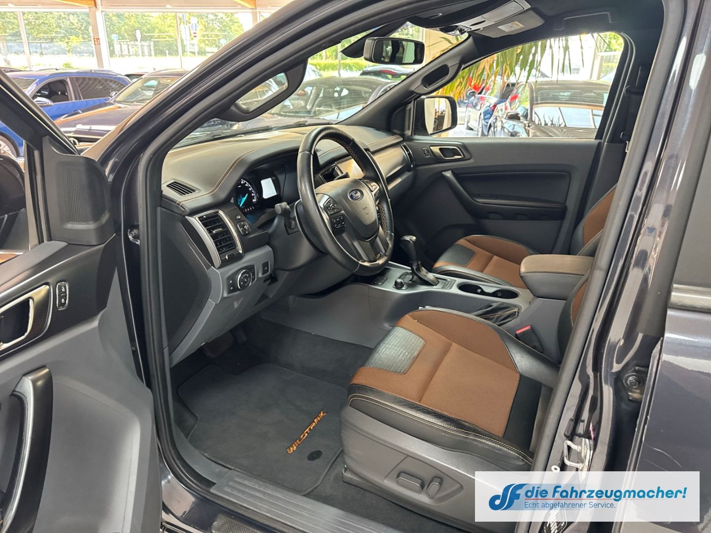 Fahrzeugabbildung Ford Ranger Wildtrak DoKa 4x4 3.2TDCi Automatik AHK N