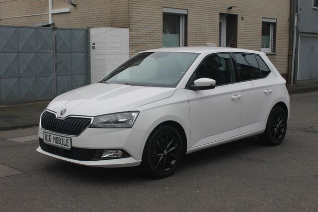 Skoda Fabia Style Sport 1-Hand,Klimatr,Navi,Tempom,EU6