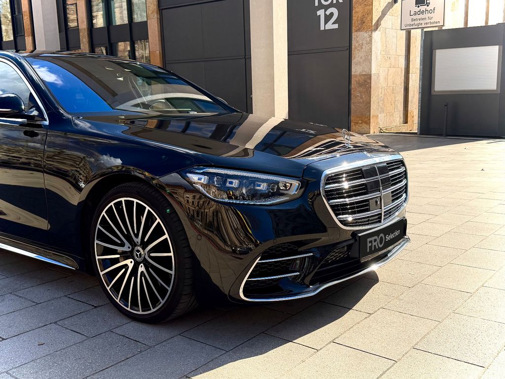 Image of Mercedes-Benz S 580