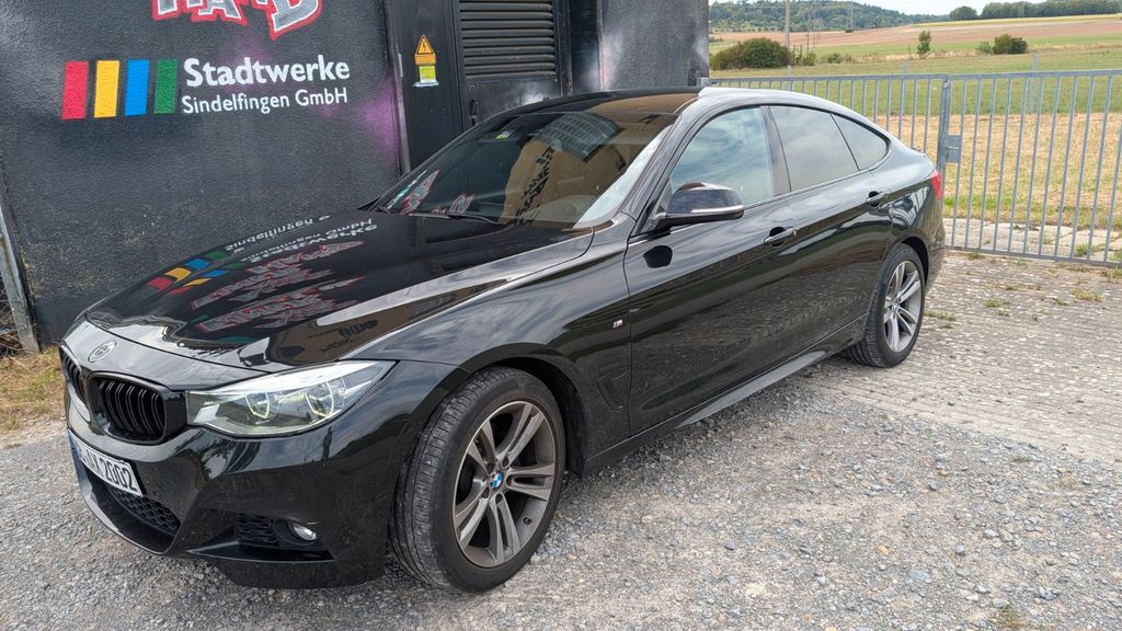 Image of BMW 330 Gran Turismo
