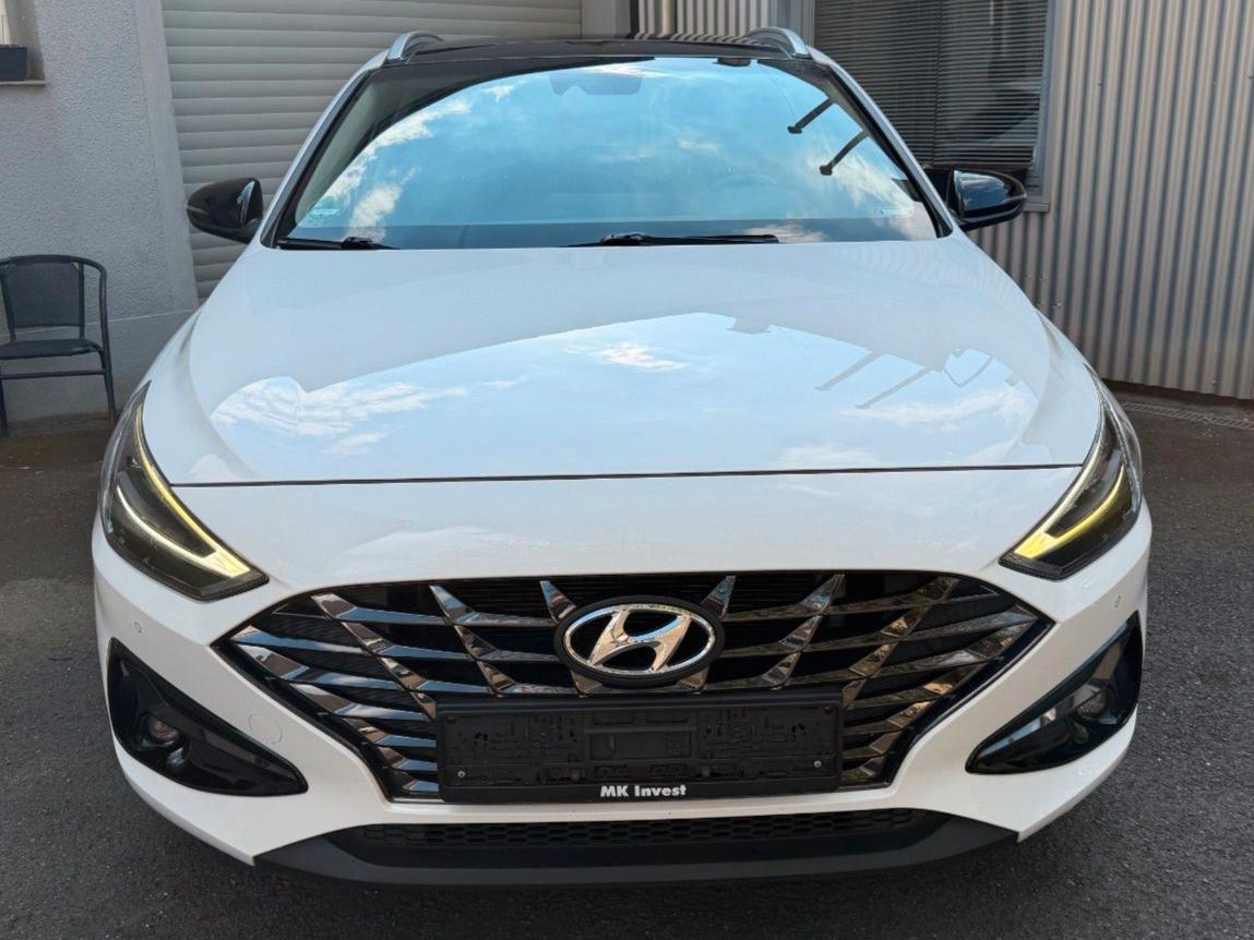 Hyundai i30 Edition 30+ Mild-Hybrid Pano Navi Kamera 17"