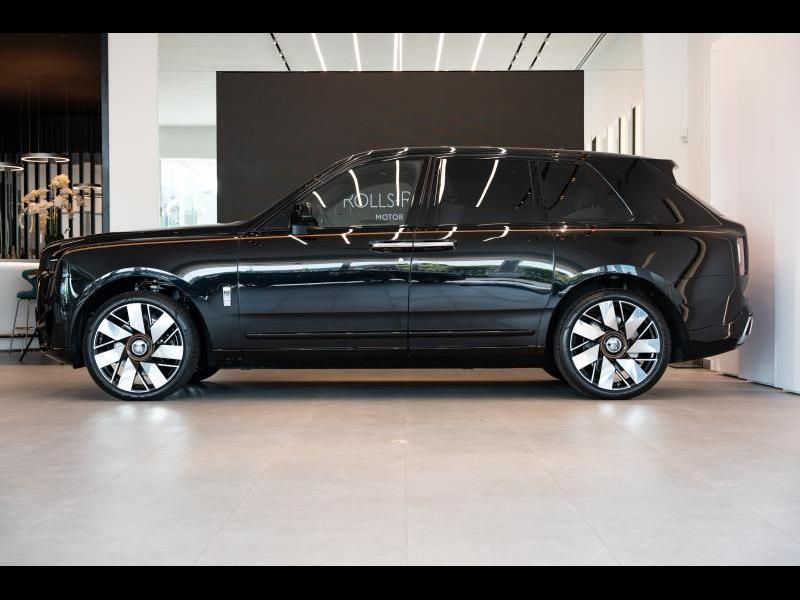 Rolls-Royce Cullinan imagem 3