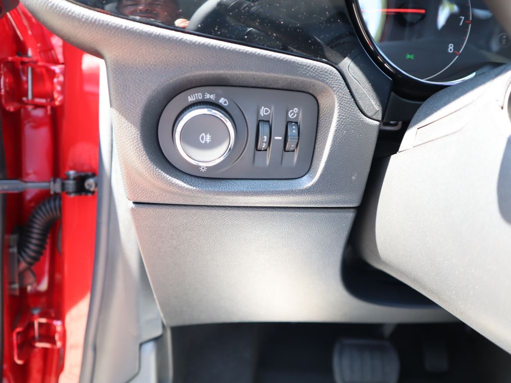 Fahrzeugabbildung Opel Corsa 1.2 Turbo Aut.+Komfort-Pak.+LED+Allwetter