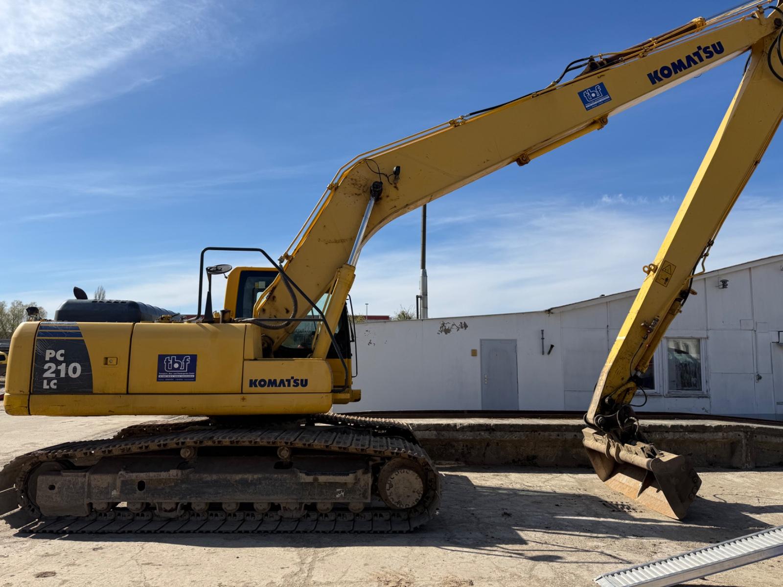 Komatsu PC210LC-8 Long Reach