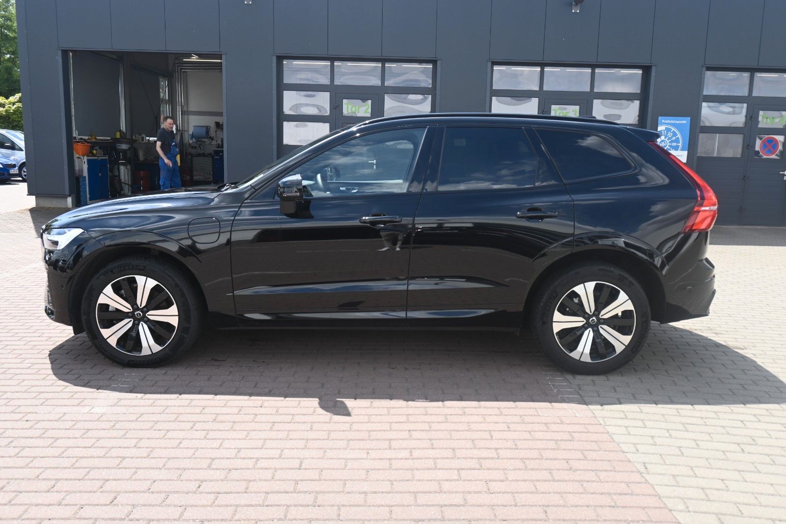 Fahrzeugabbildung Volvo XC60 T6 AWD Recharge Plus Dark*360°*ACC*AHK