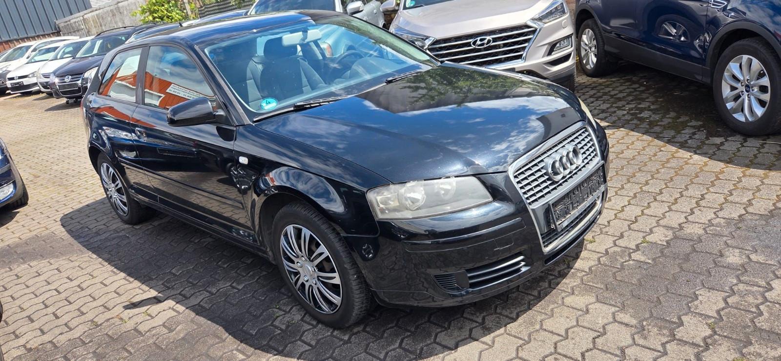 Audi A3 1.6 FSI Attraction