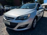 Opel Astra J Lim. 5-trg. Selection - Opel Astra mit Benzin-Antrieb: Kleinwagen