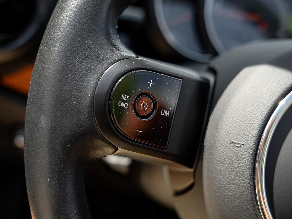 MINI Cabrio Cooper Classic Trim LED FACEL. ACC NAVI
