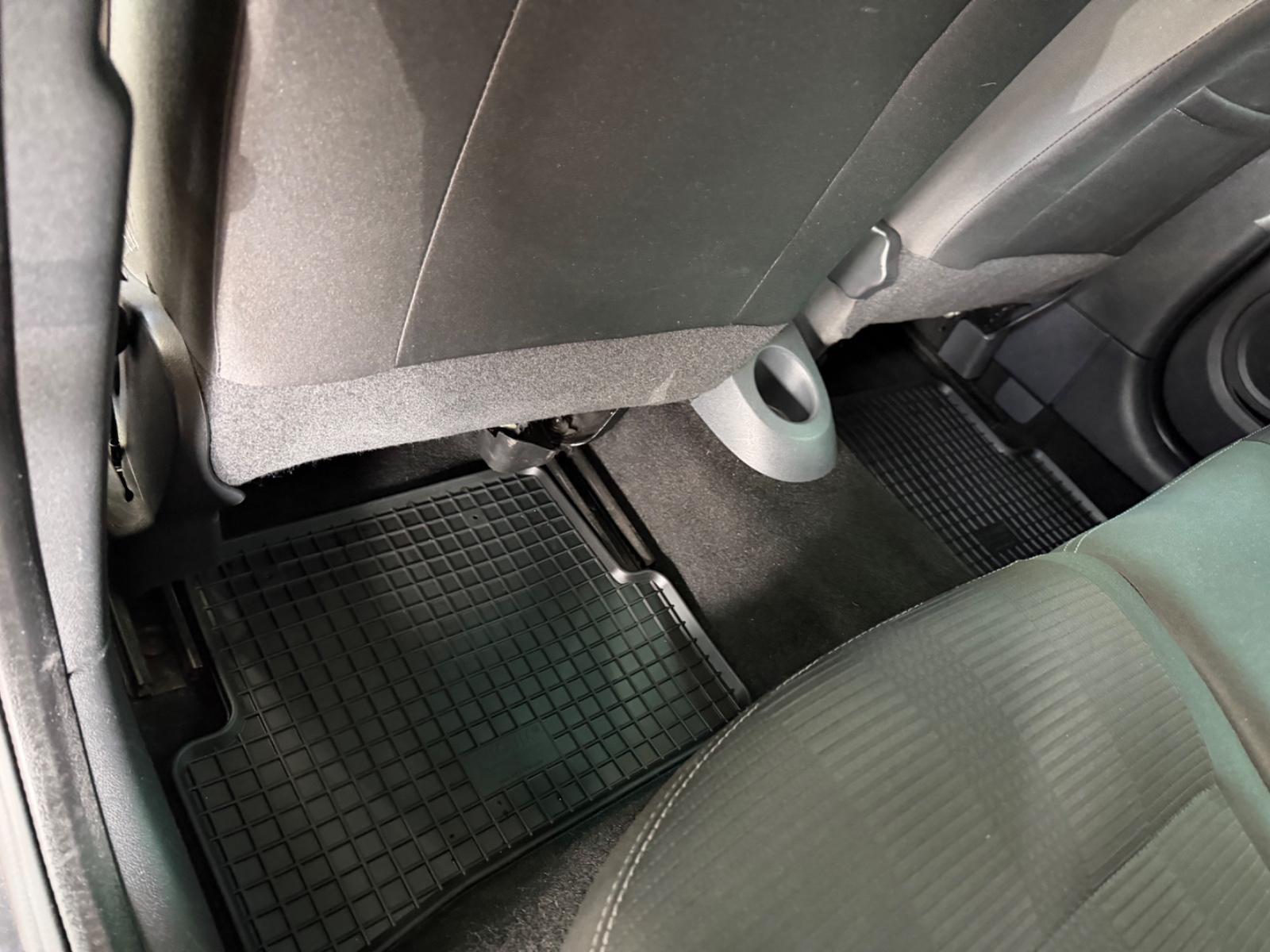 Renault Clio 2011 — photo 8