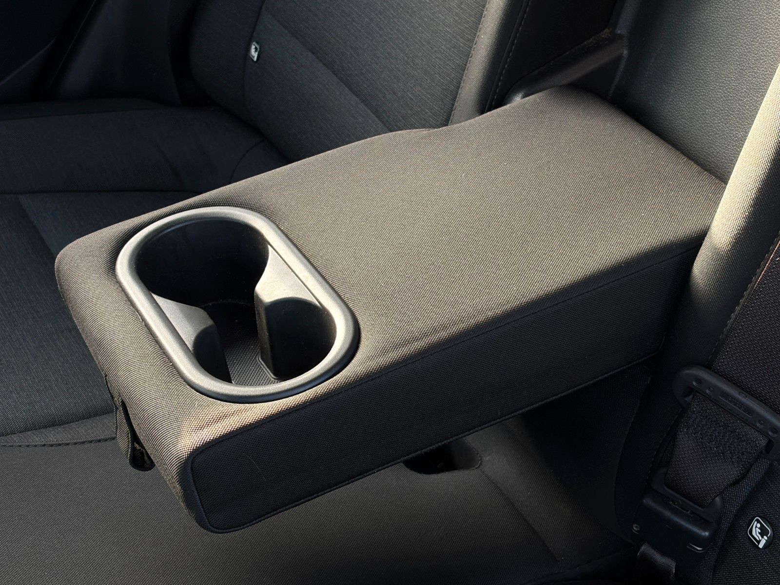 Fahrzeugabbildung Hyundai KONA E Select ACC PDC LFA LKA SHZ LHZ CarPlay