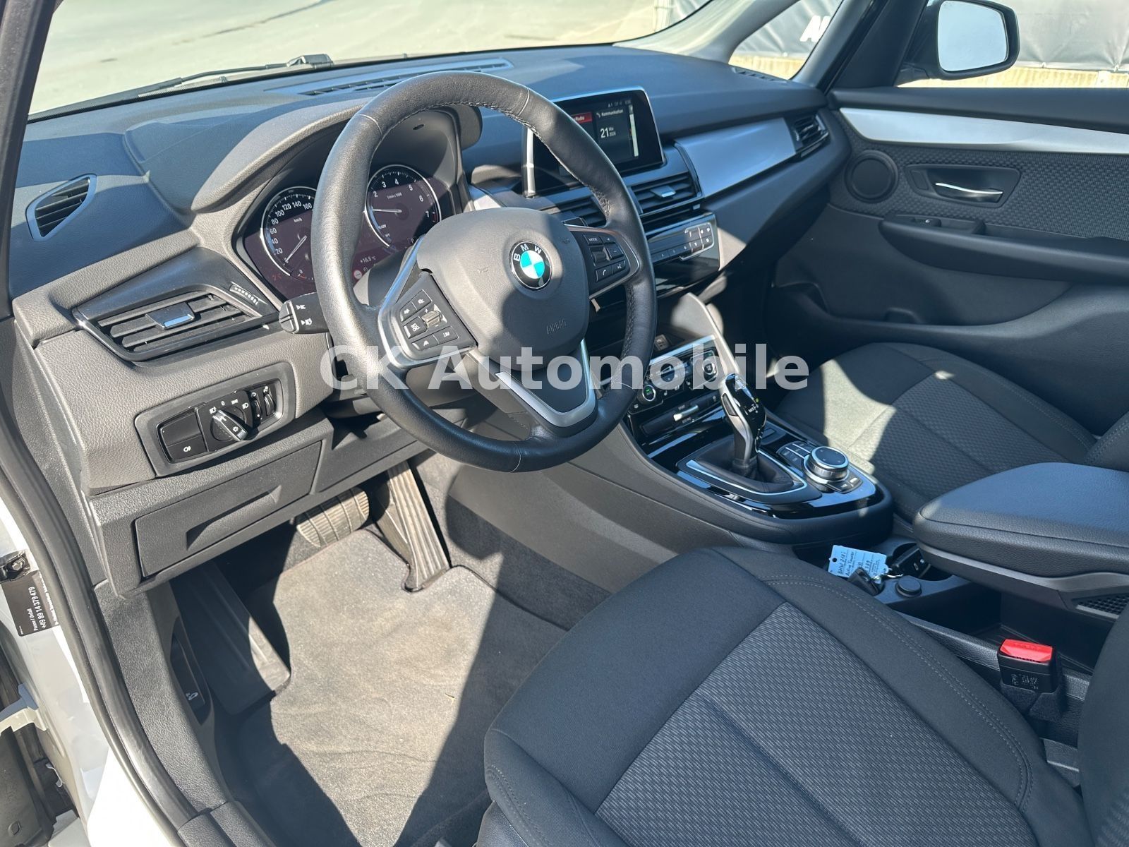 Fahrzeugabbildung BMW 218i Active Tourer Advantage Automatik/Navi/AHK