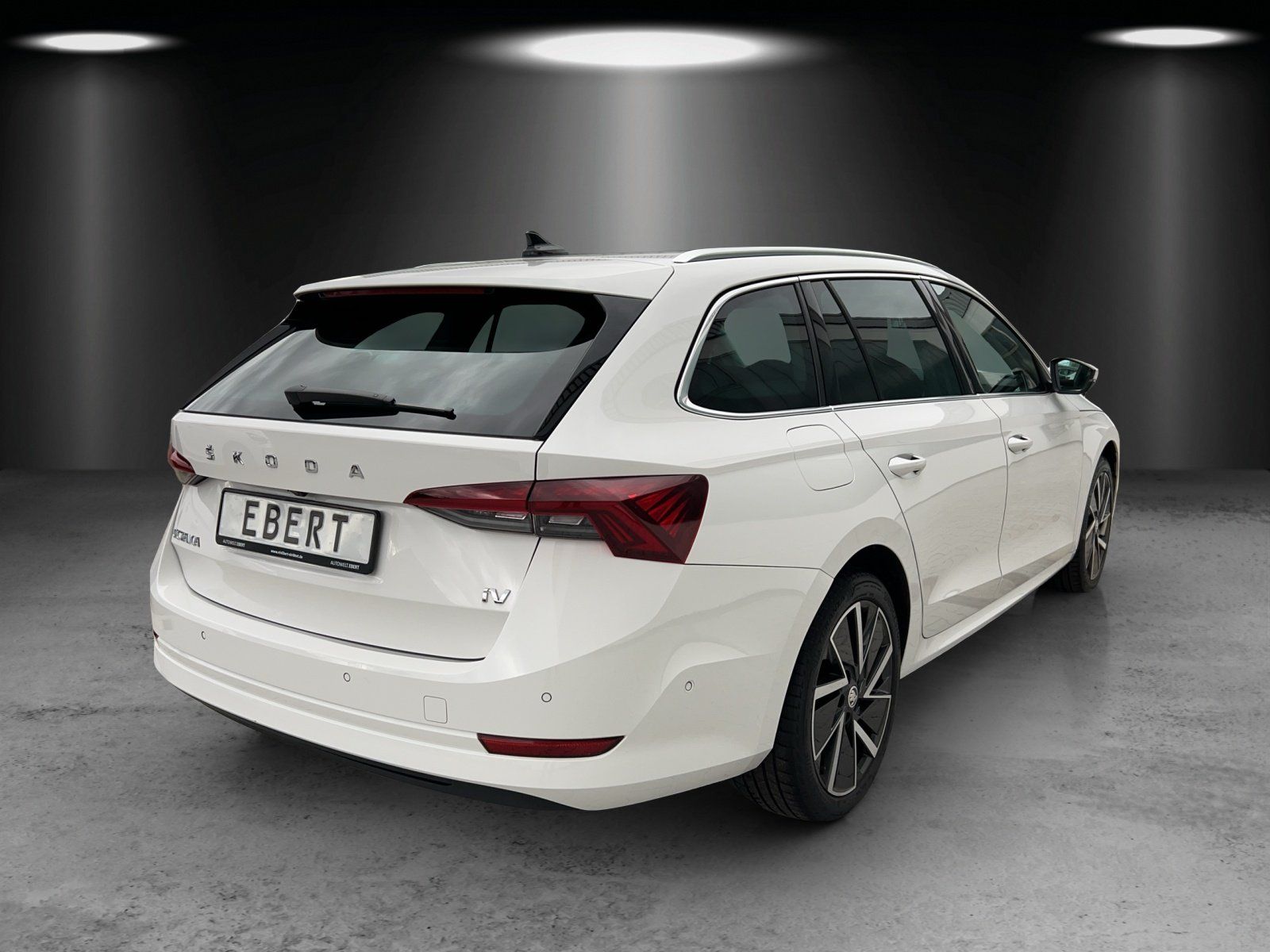 Fahrzeugabbildung SKODA Octavia Combi 1.4 TSI DSG iV Style/KAMERA/ACC/