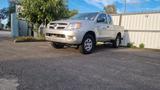Toyota Hilux 2.5D-4D 4WD CHECKHEFTGEPFLEGT - Toyota Hilux mit Diesel-Antrieb: Allradantrieb, Geländewagen, 2.5
