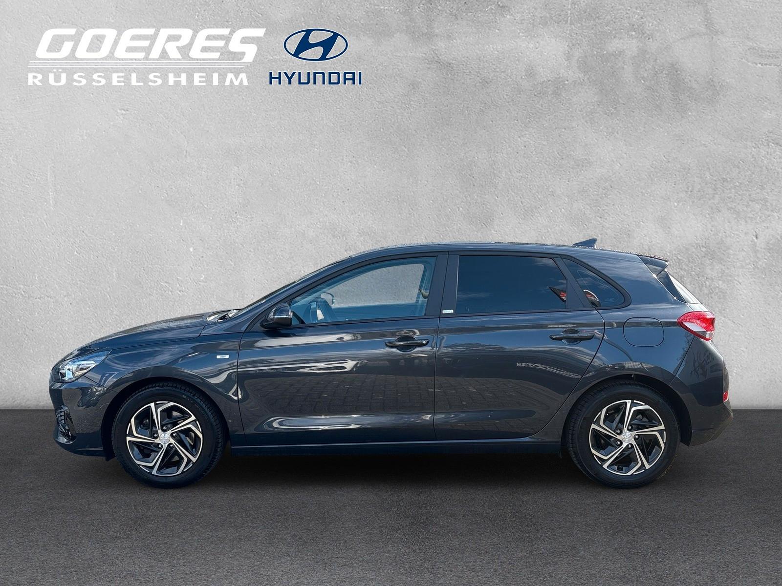 Hyundai i30 1.0L *NAVI*SHZ*LHZ*PDC V+H*8-FACH*