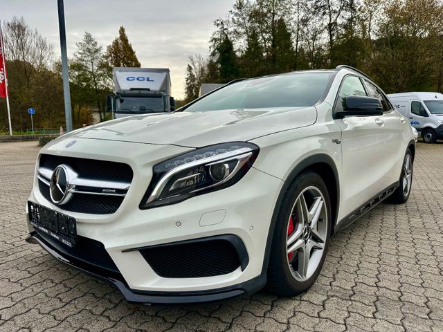 Mercedes-Benz GLA 45 AMG 4MATIC DCT Performance Panorama