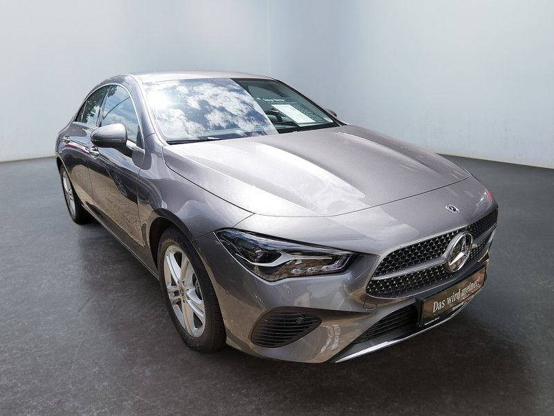 Mercedes-Benz CLA 180 — fotografia 3