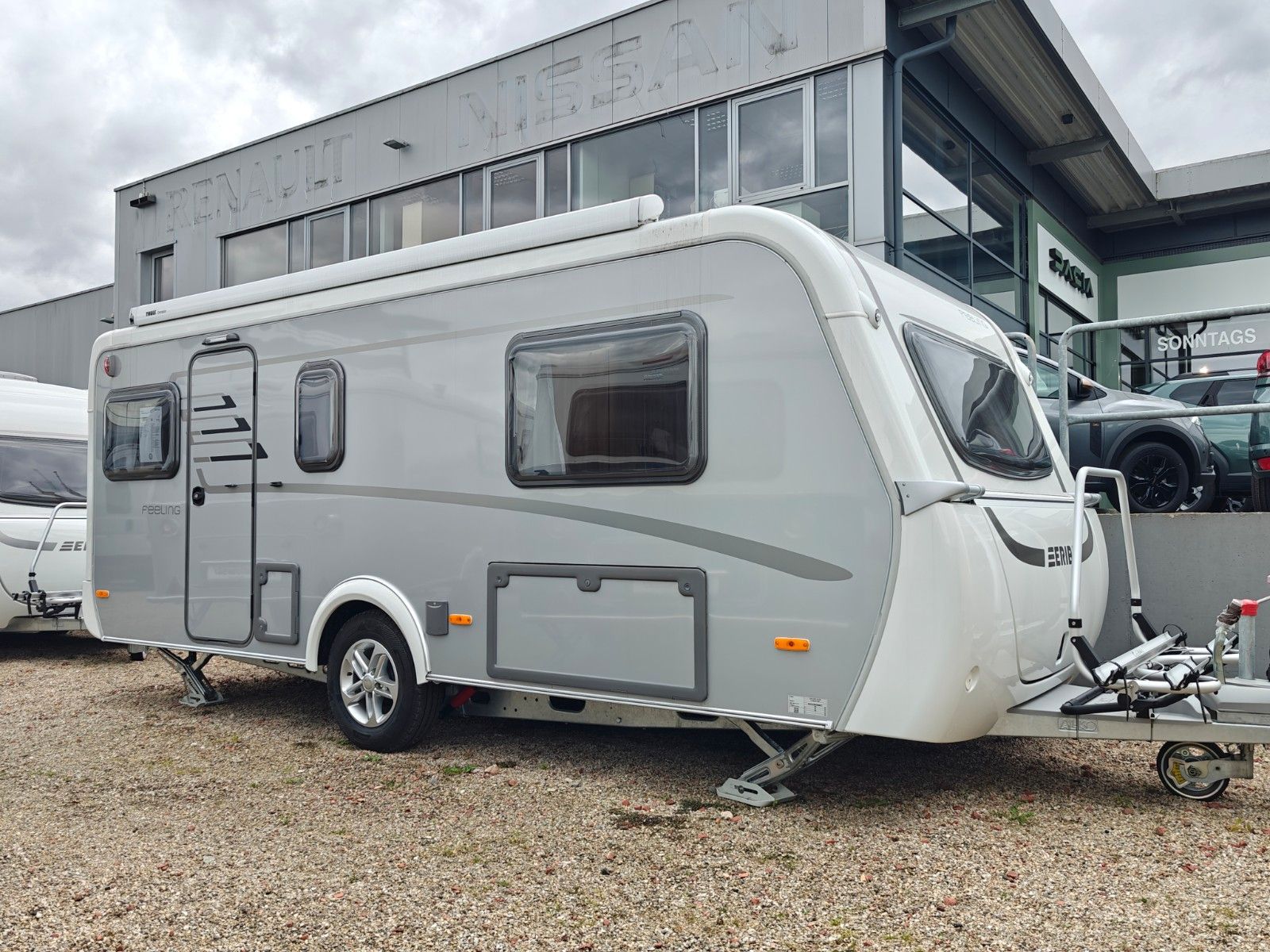 Fahrzeugabbildung HYMER / ERIBA / HYMERCAR Feeling 470 Elegance - JETZT 6.683€ SPAREN !!!