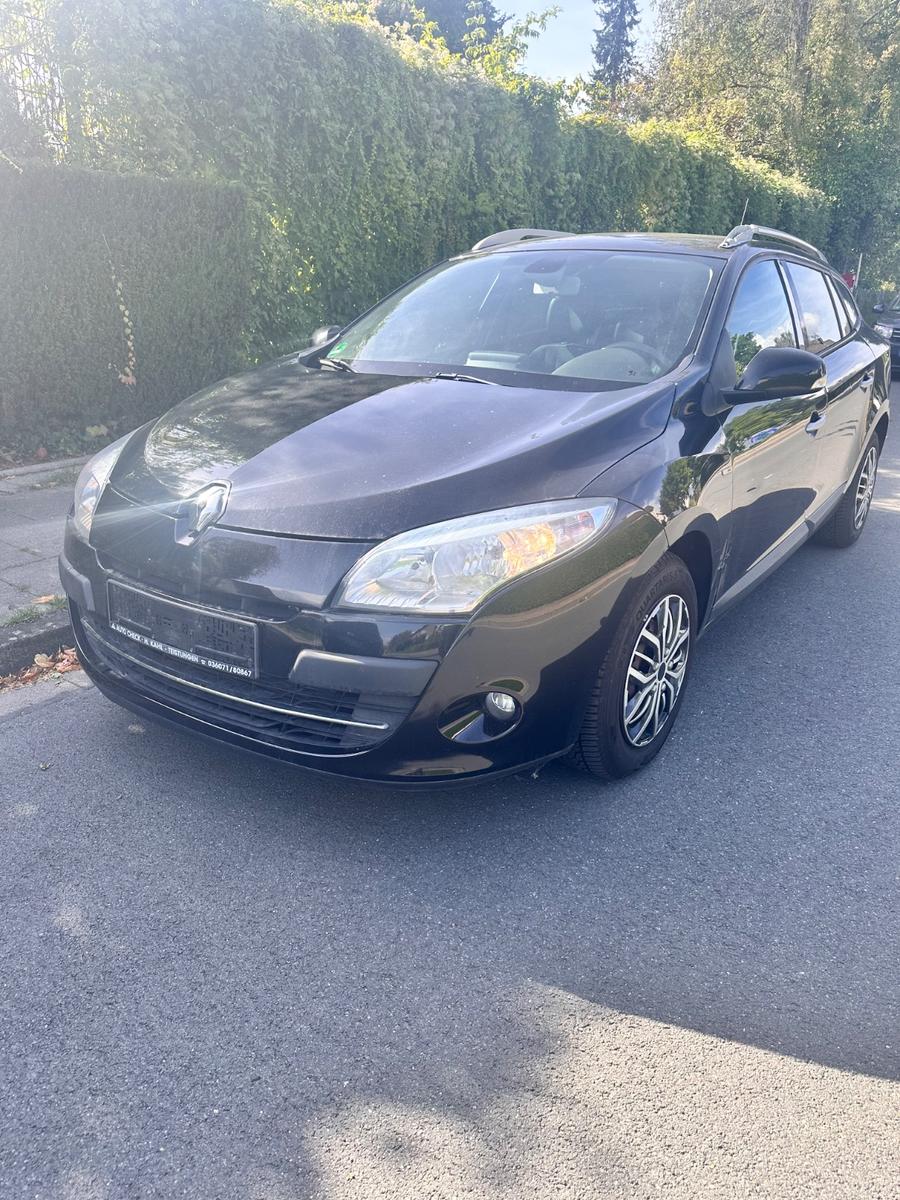 Renault Megane 2011 — двигун 1.397 cm³, 131 HP (96kW)