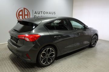 Ford Focus Lim. ST-Line LED Navi Kamera 18 Zoll