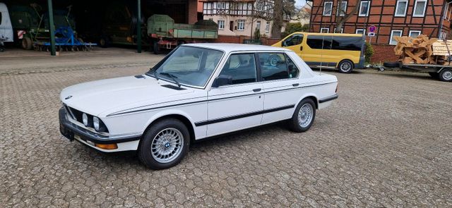 BMW 528 i Automatik