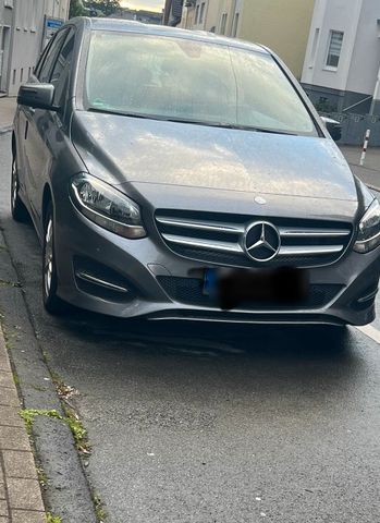 MERCEDES-BENZ Mercedes Benz b Klasse 180 D Diesel 2015 A...