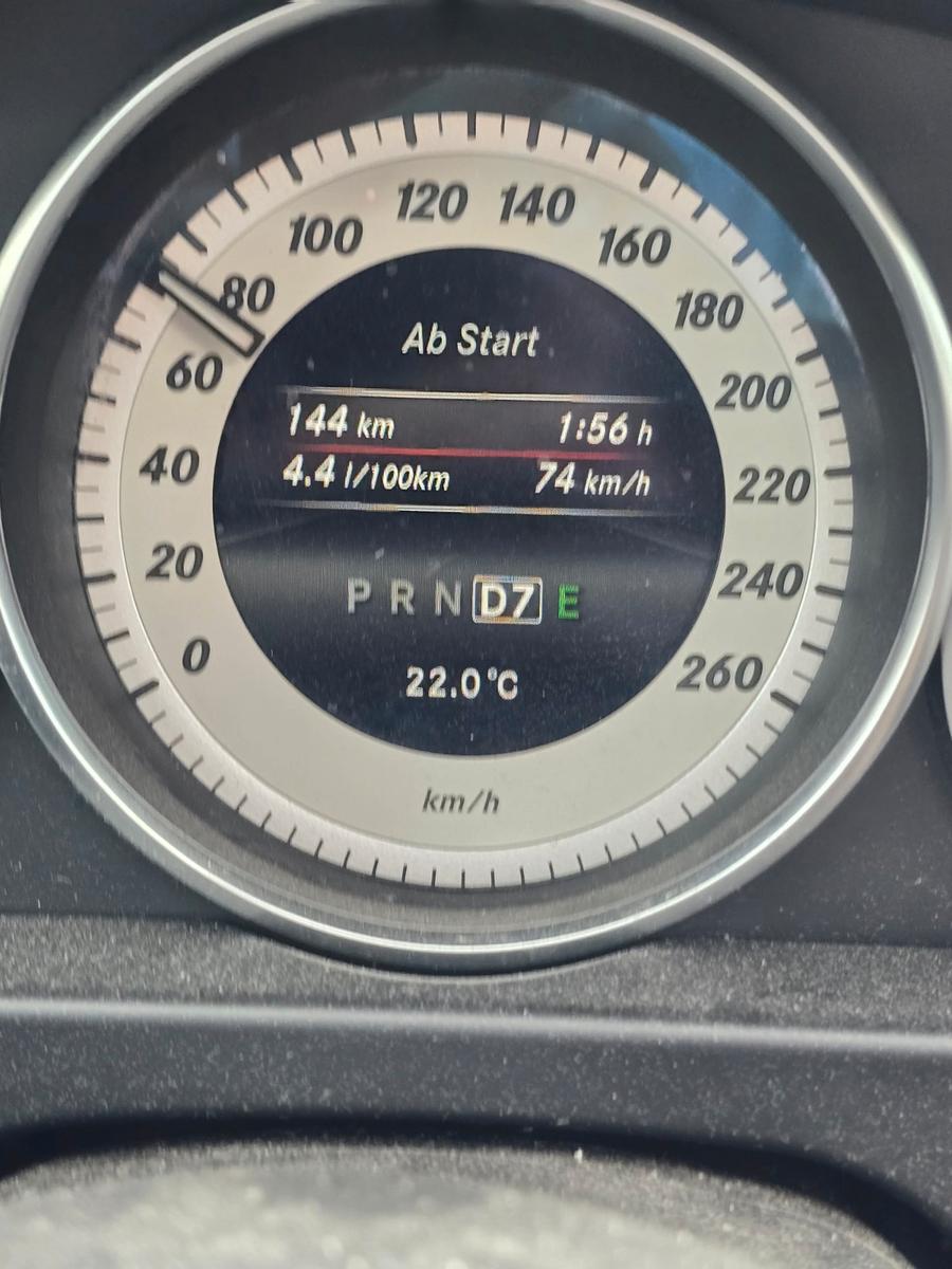 Mercedes-Benz E 220 BlueTEC  Autom. 9G Tronic S212 AMG Menü