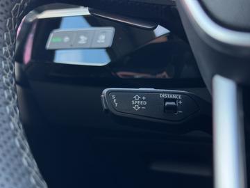 2024 AUDI Q8 E-TRON — миниатюра 24