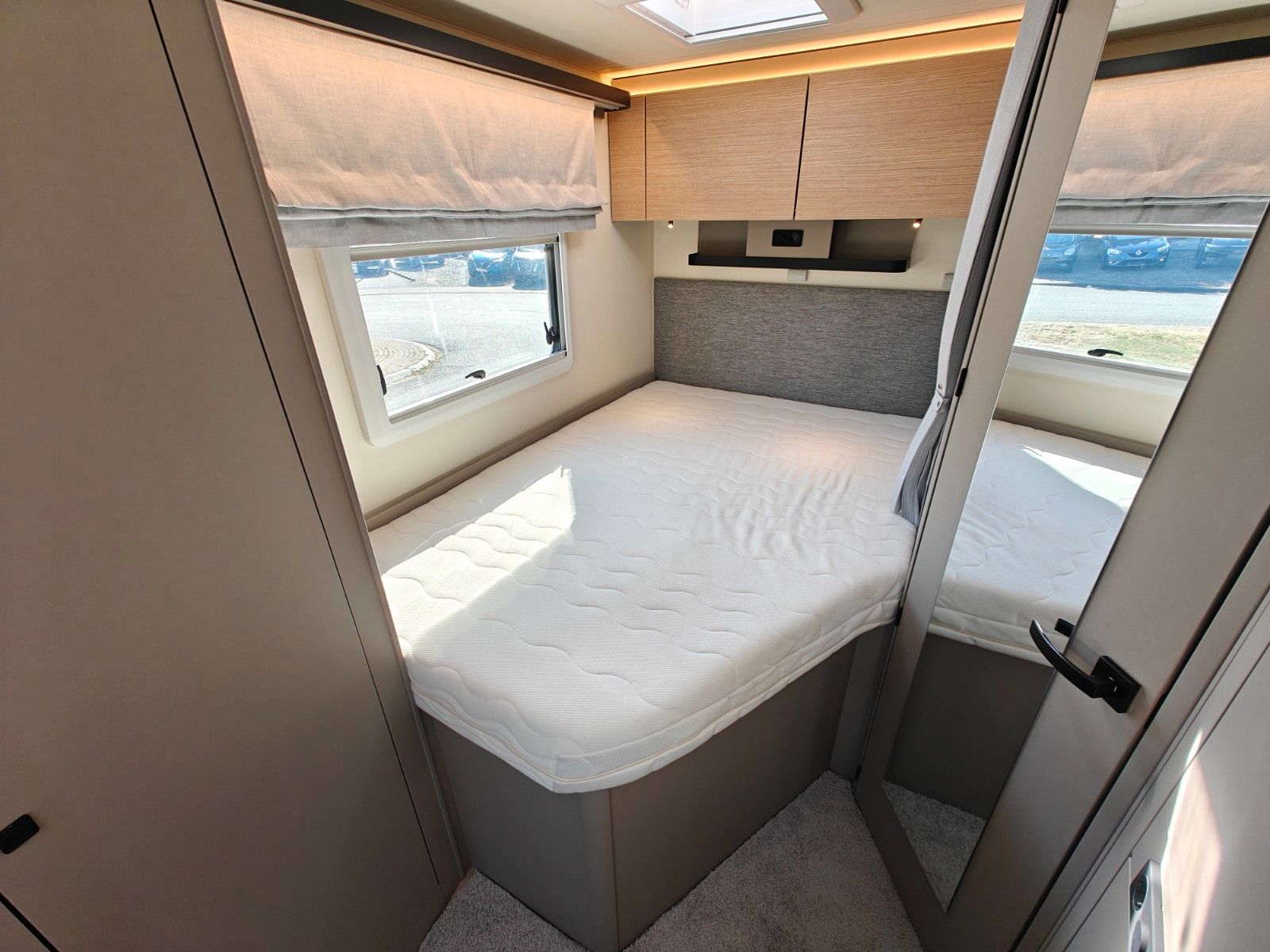 Fahrzeugabbildung Bürstner Campeo TD 660 - Combi 6DE, Lithium, Solar, Luft