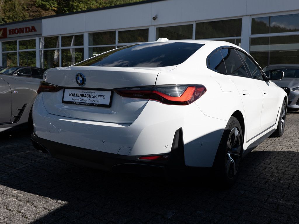 BMW i4 Gran Coupe 35 eDrive AHK 360° LED ACC NAVI foto 5