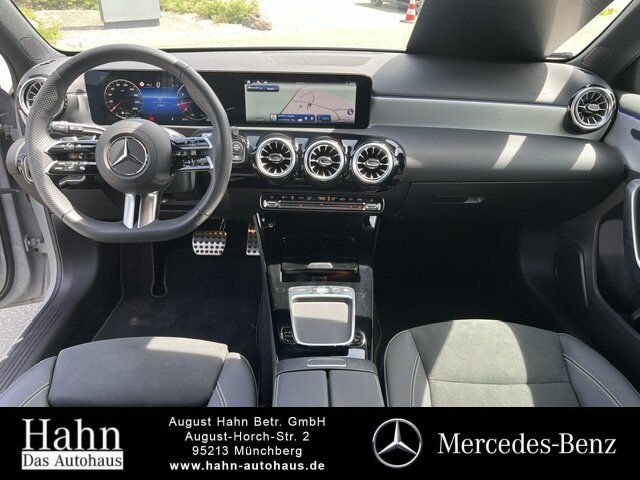 Fahrzeugabbildung Mercedes-Benz A 200 AMG/NIGHT/LED/KAM./DISTRO./AMBI/19ZOLL