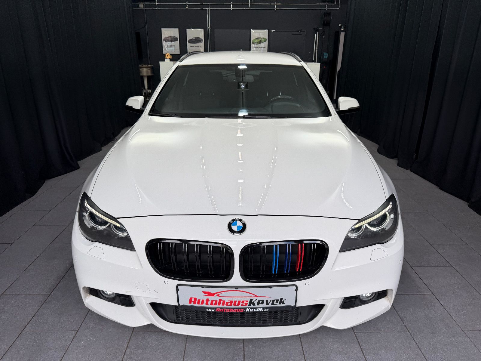 Fahrzeugabbildung BMW 520 d Touring|M-Paket|HIFI|PDC|Komfortzugang