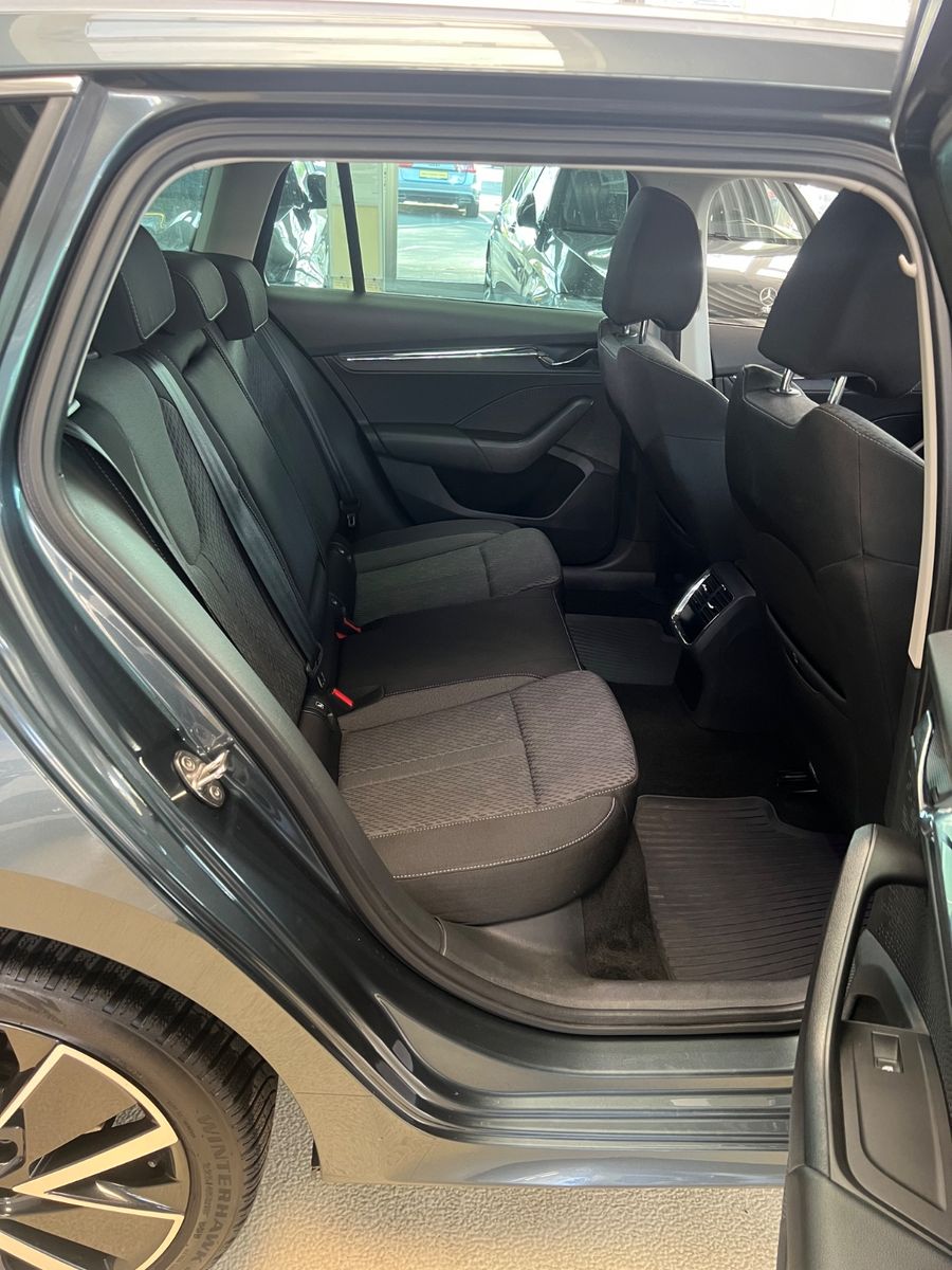 Fahrzeugabbildung SKODA Octavia Combi Style *AMBIENTE*VIRTUALTACHO*LED*