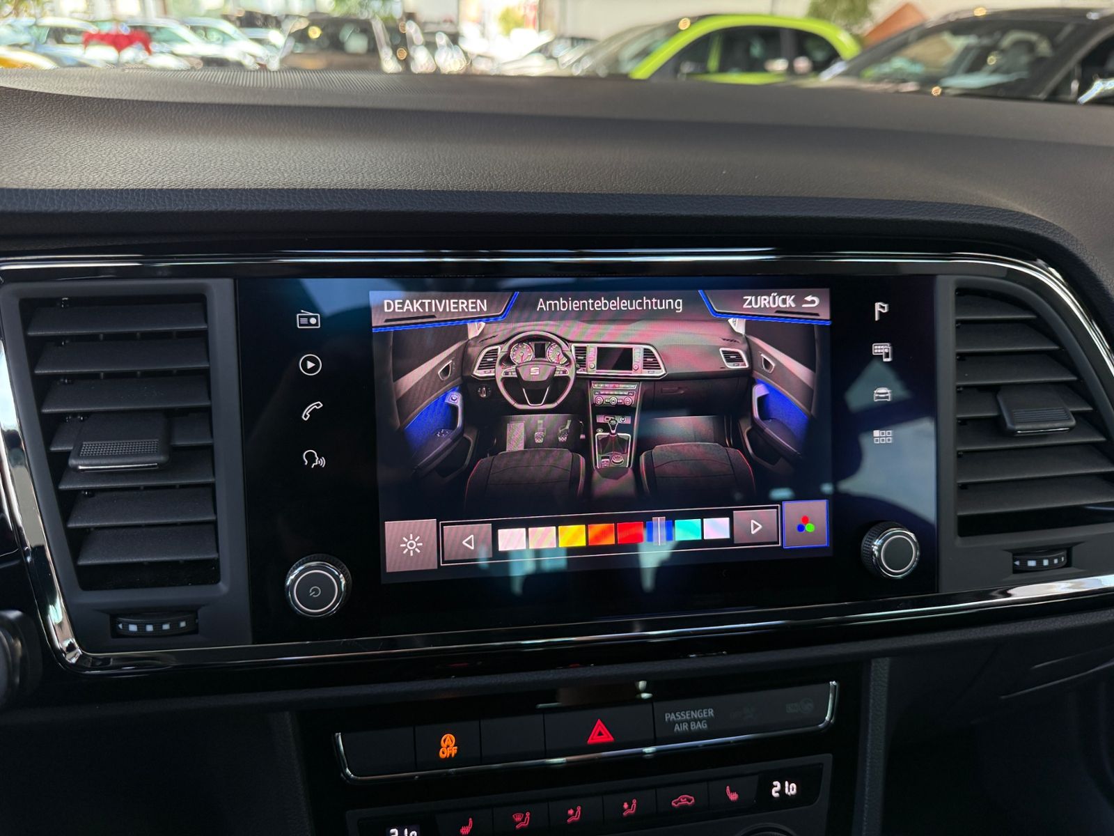 Fahrzeugabbildung SEAT Ateca Xcellence PANO BEATS ACC LED
