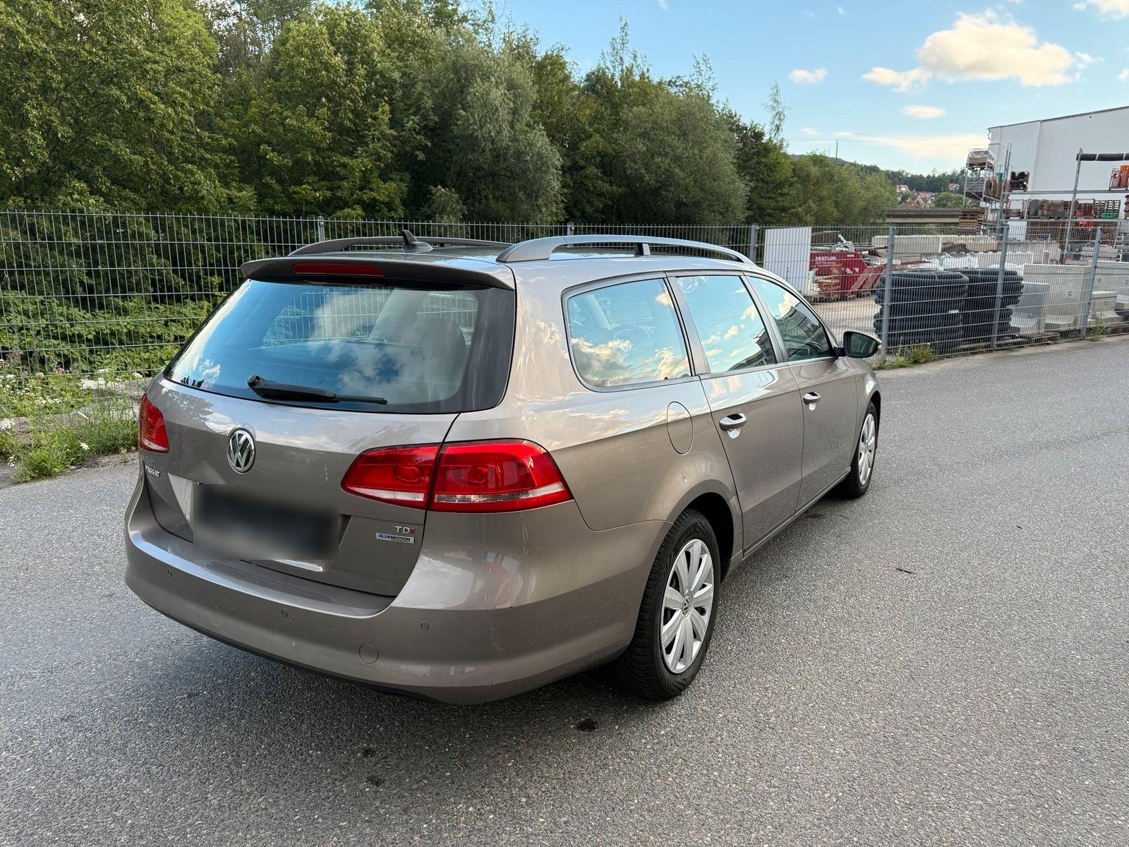 Volkswagen Passat 2011 — photo 7