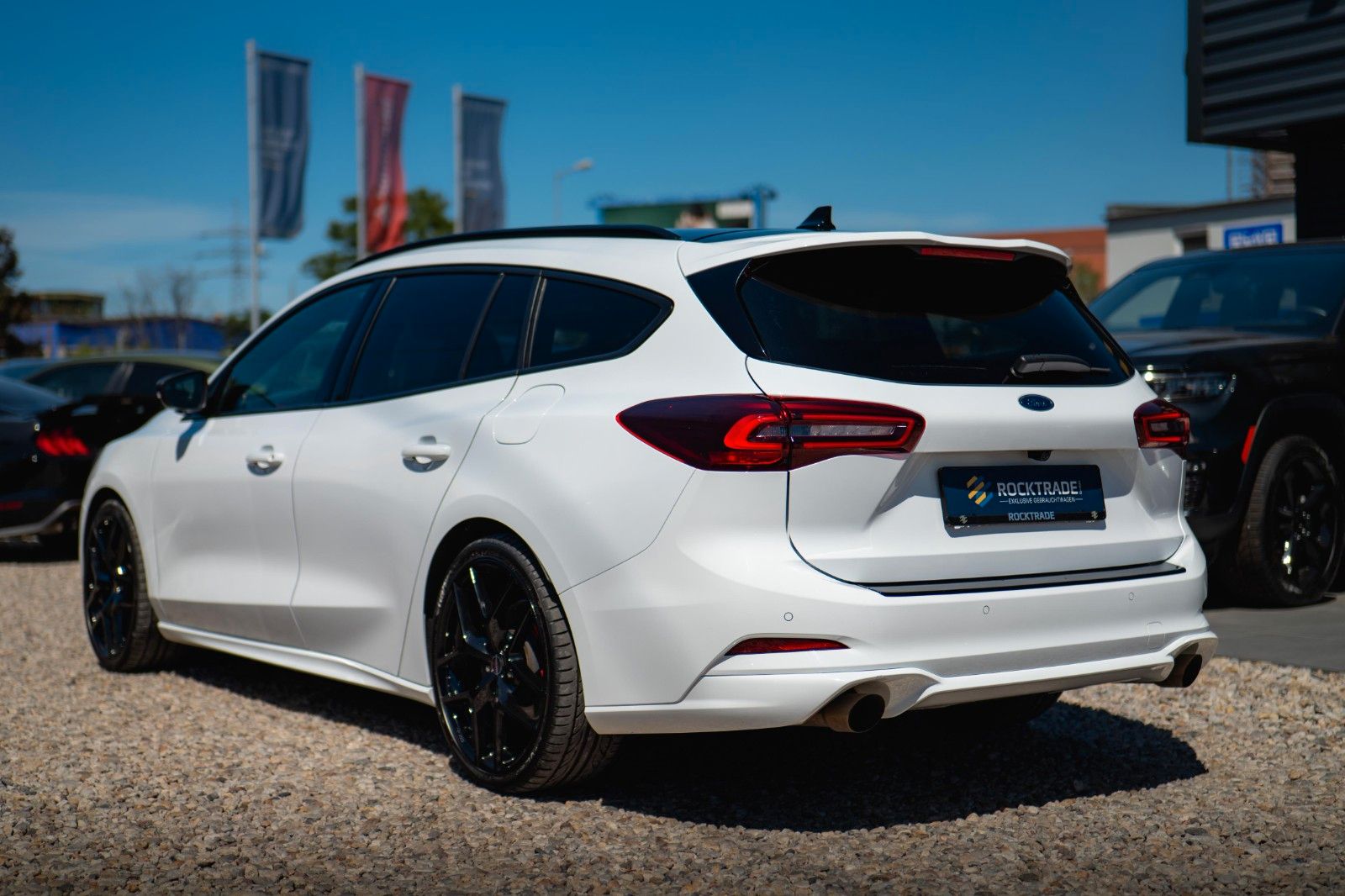Fahrzeugabbildung Ford Focus Turnier ST X Performance *Head Up*LED*DAB*