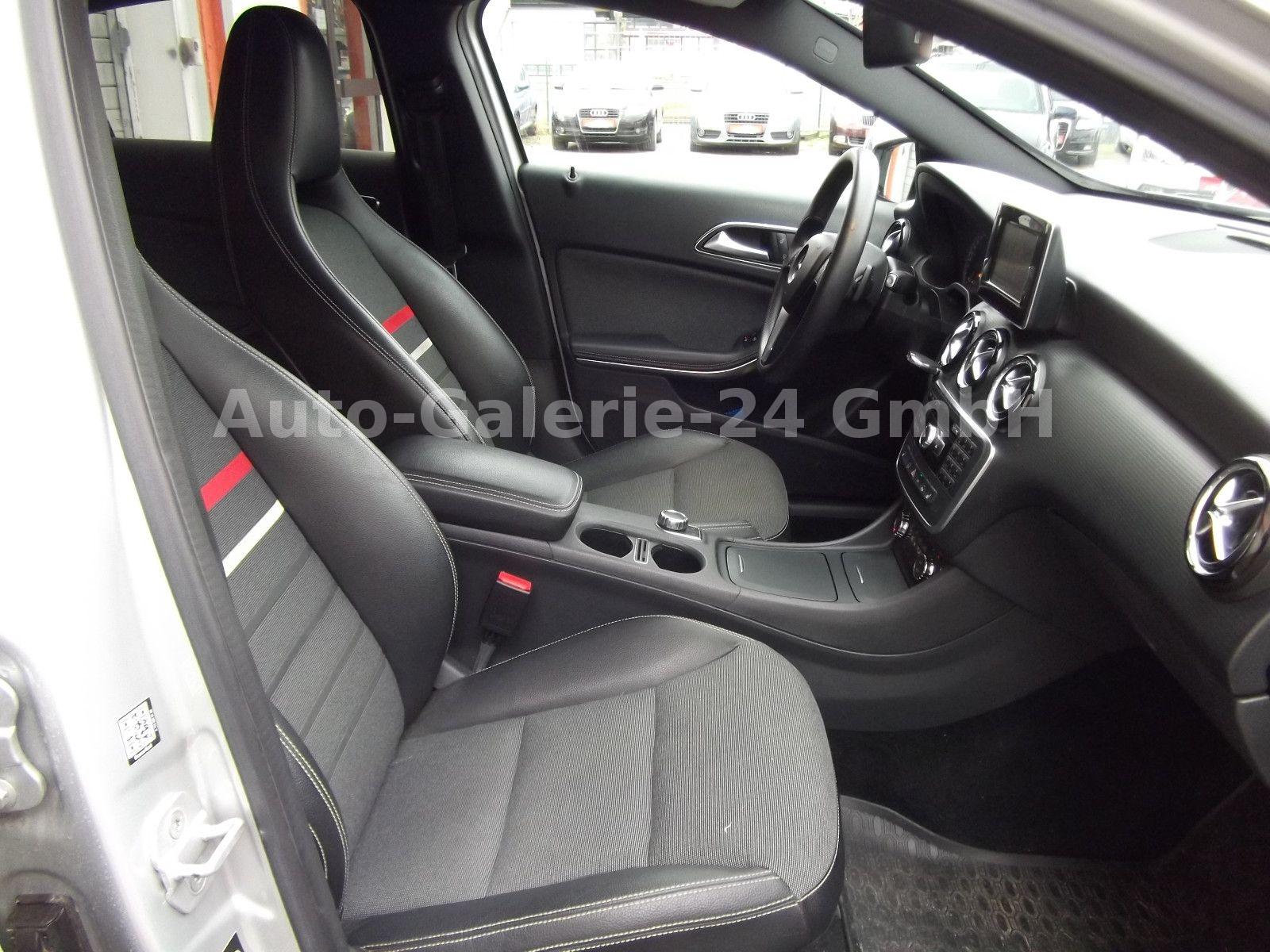 Mercedes-Benz A -Klasse 250 4Matic Autom, Navi, Teilleder