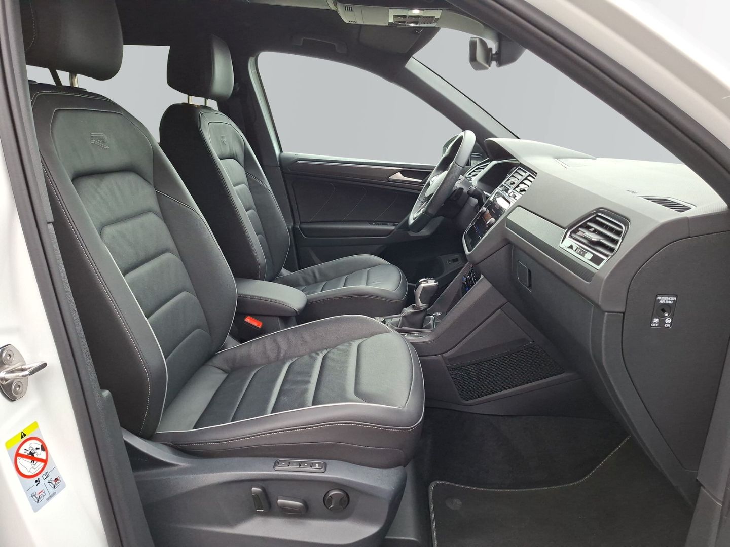 Tiguan 2.0 TDI 4M R-Line *HARMAN*AHK*MATRIX*