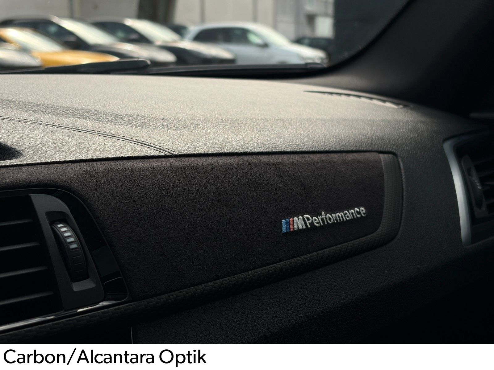 Fahrzeugabbildung BMW M140i xDr. Special Edition Schiebed. H&K LHZ CAM