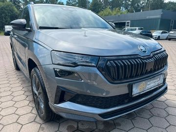 Fahrzeugverkauf 4 Skoda Karoq Sportline 1.5 Matrix+AHK+Panodach+Kamera
