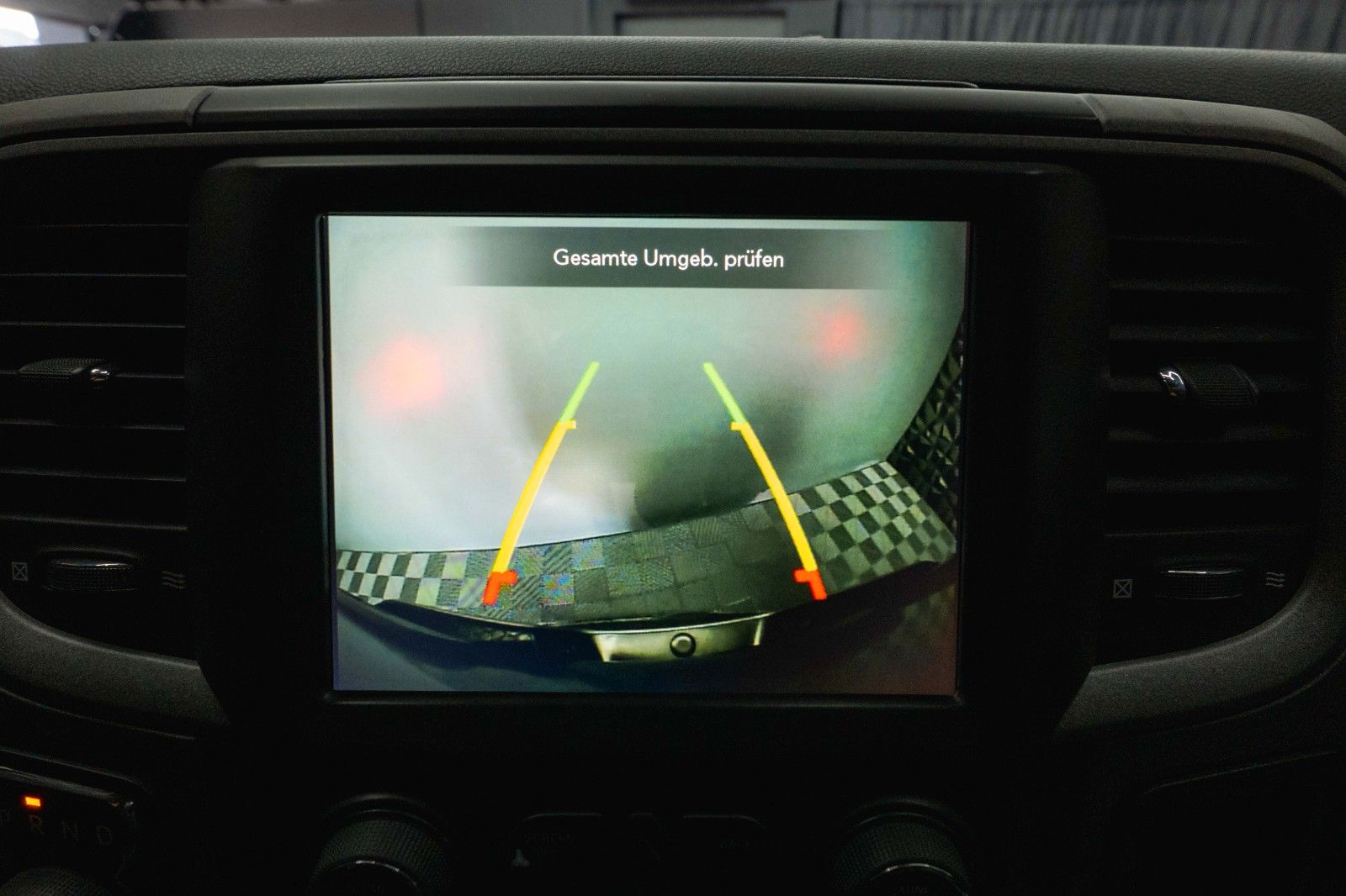 Fahrzeugabbildung Dodge RAM 5.7 V8 HEMI 4x4 OFFROAD Night-Paket *LED*AHK