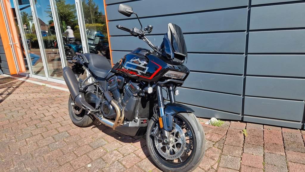 Harley-Davidson Pan America ST 